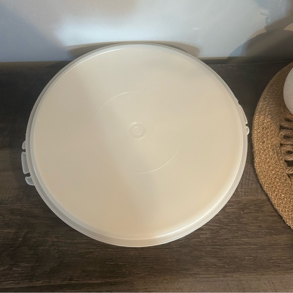 Vintage Tupperware 405-9 White Party Susan Divided Relish Tray with Lid 224-1 - Picture 4 of 5